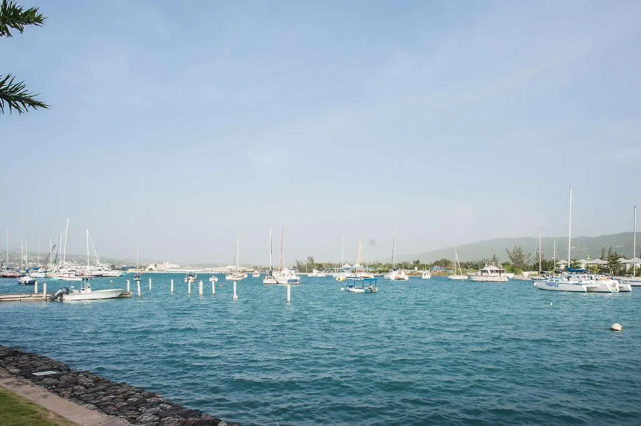 Szálloda Seawind Beach Apartments Montego Bay