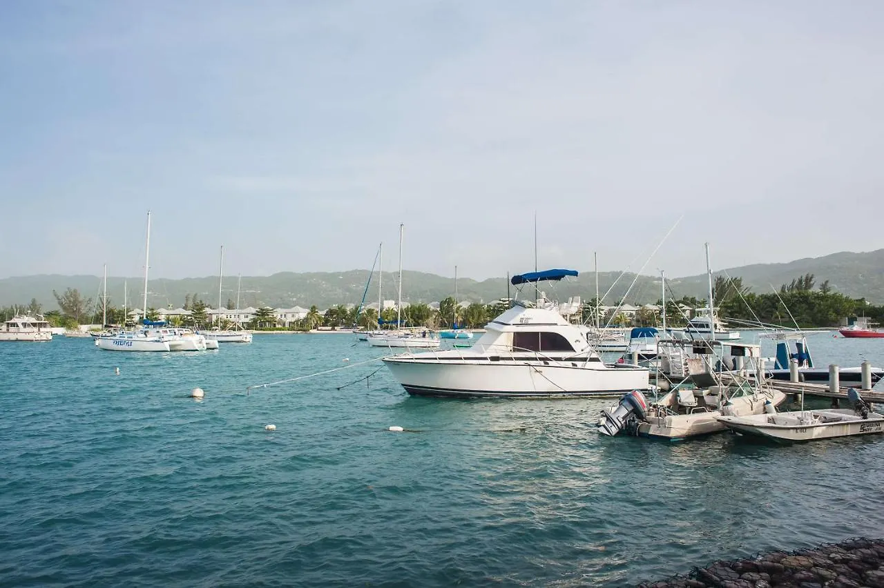 Szálloda Seawind Beach Apartments Montego Bay